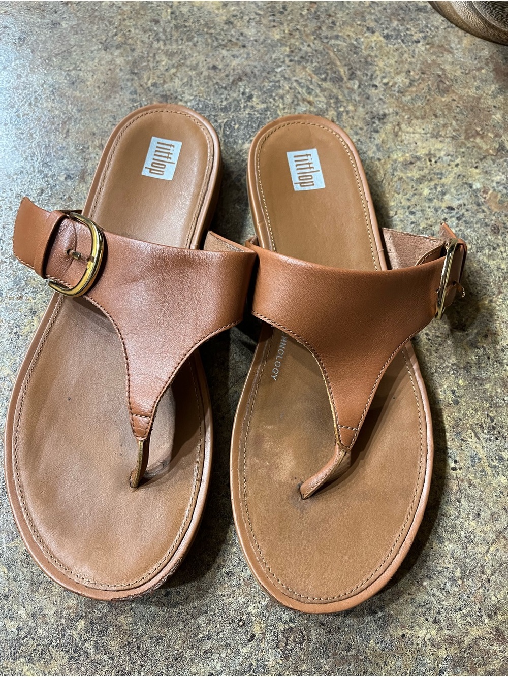 FitFlop Leather Toe Post Sandals US 8 EU39 Cognac Comfort Flip Flops